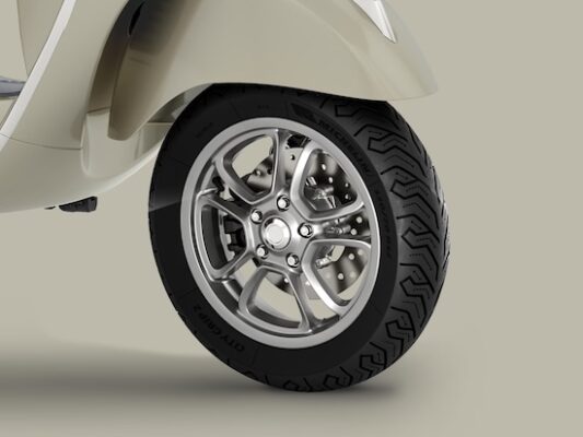 Vespa_GTS_310_3