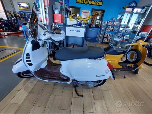 vespa gts 300 2010 1